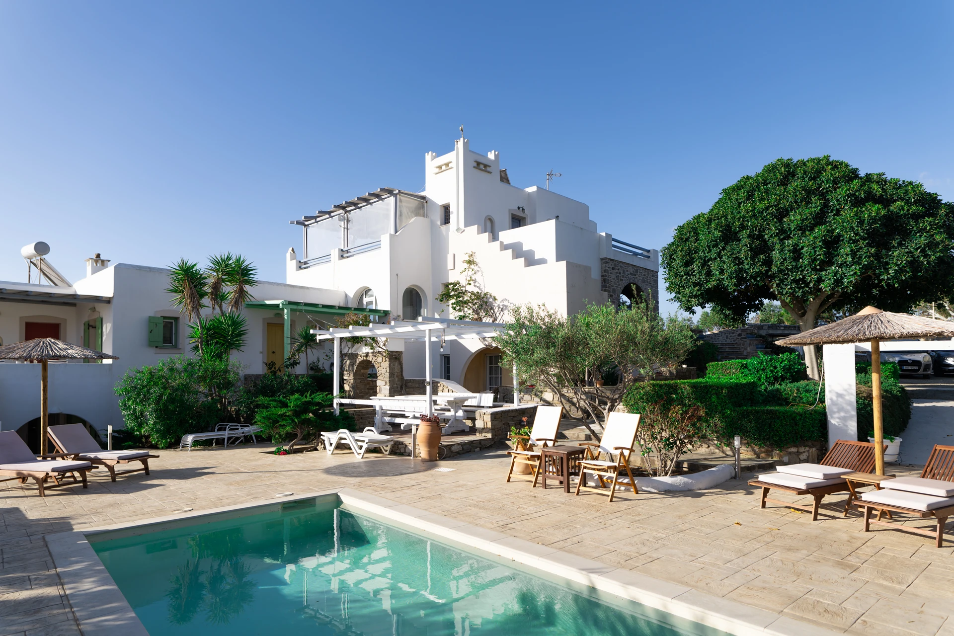 Paros Callisto Villasr